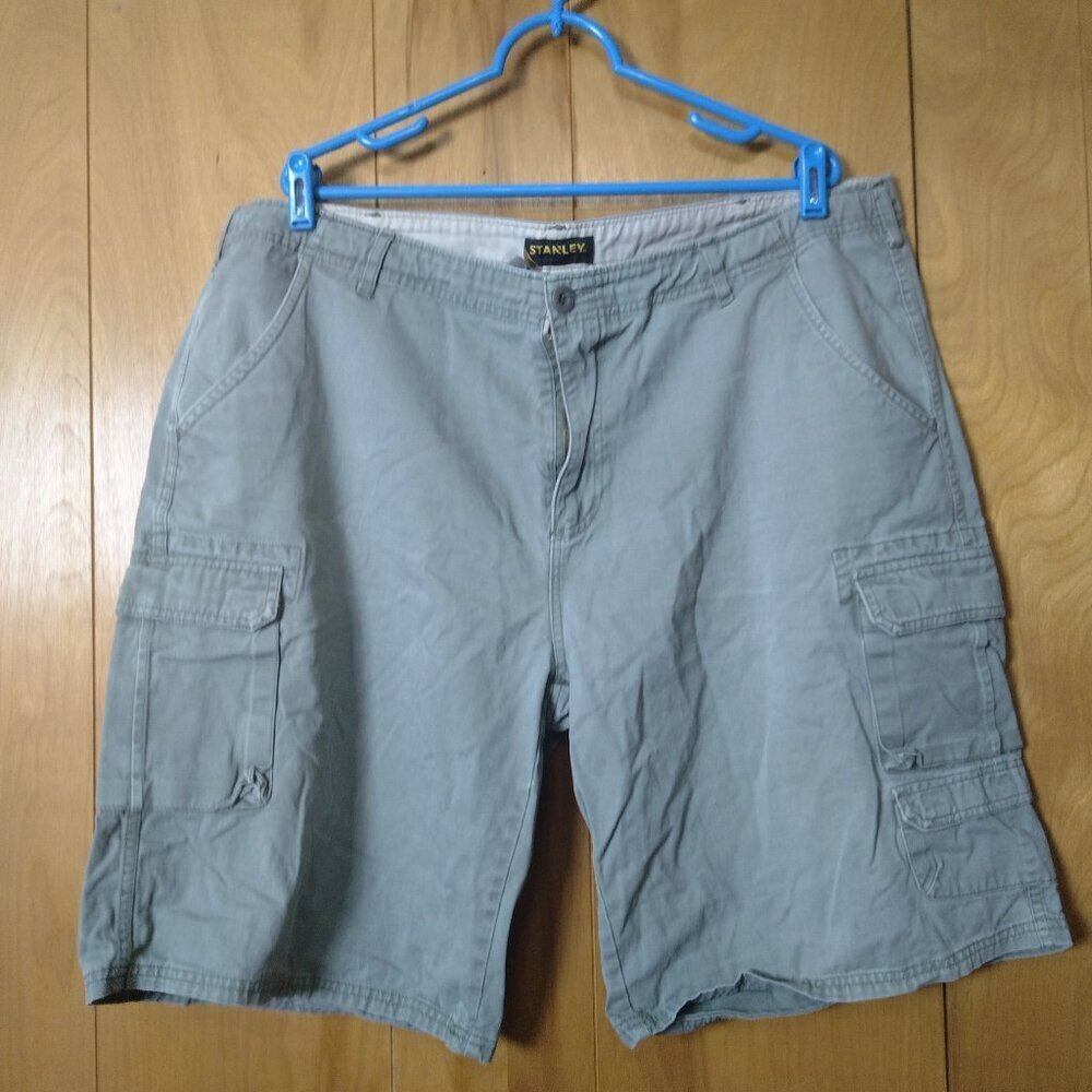 Stanley Men's Size 40 Green Cargo Shorts Pockets Workwear Utility Outdoor
